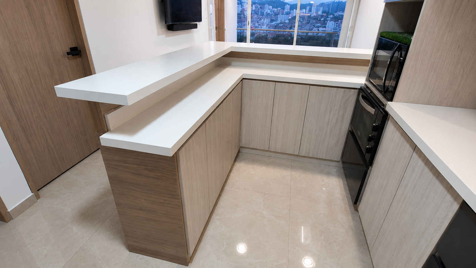 Cocina integral moderna en aglomerado